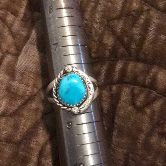 Silver Turquoise Ring - Picture 1 of 2